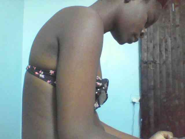 LilyAva2 webcam