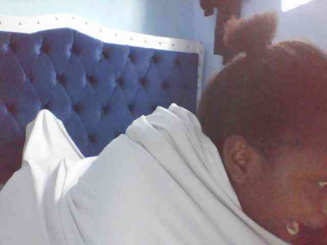 LilyAva2 webcam