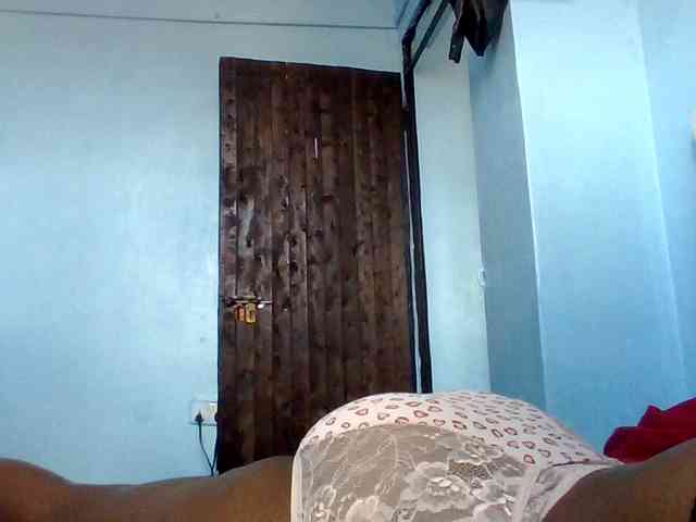 LilyAva2 webcam