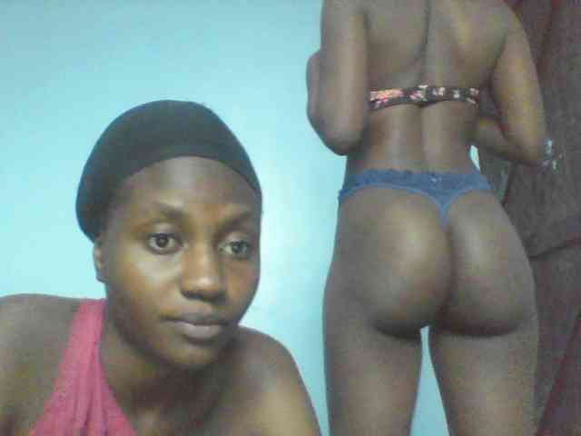 LilyAva2 webcam