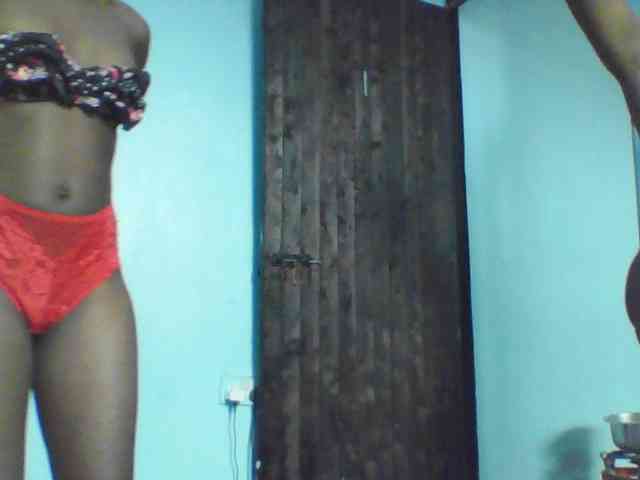 LilyAva2 webcam