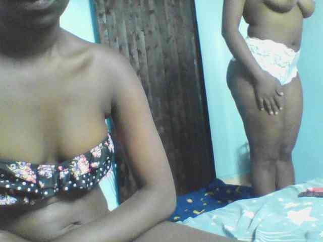 LilyAva2 webcam