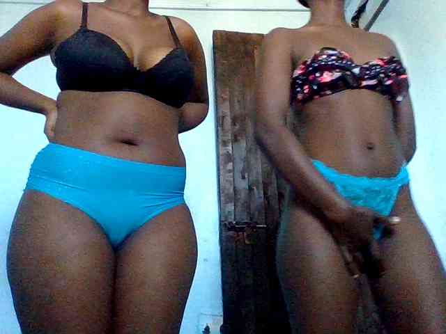 LilyAva2 webcam