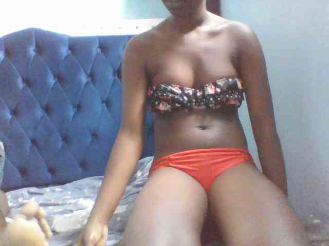 LilyAva2 webcam