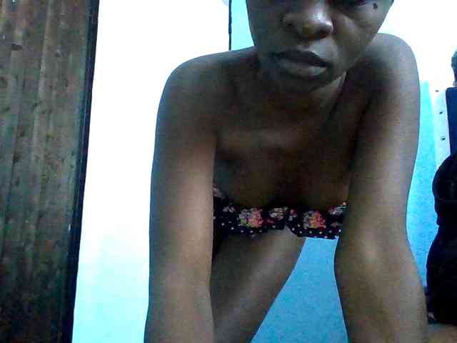 LilyAva2 webcam