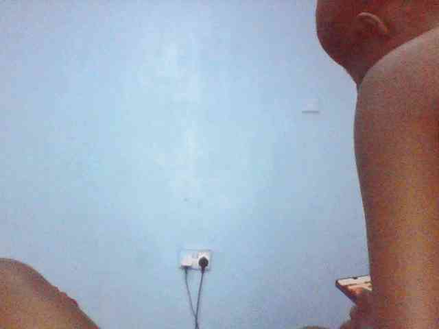 LilyAva2 webcam