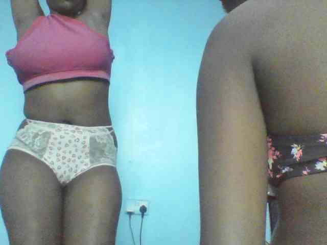 LilyAva2 webcam