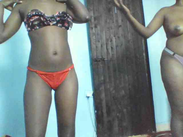 LilyAva2 webcam
