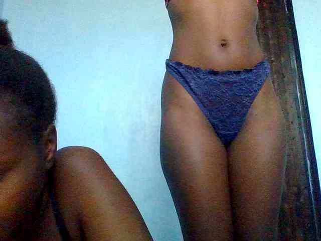 LilyAva2 webcam