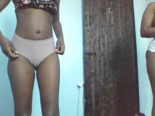 LilyAva2 webcam
