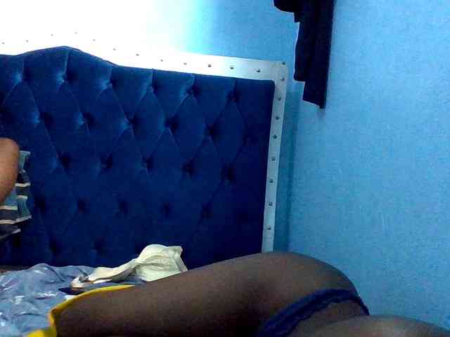 LilyAva2 webcam