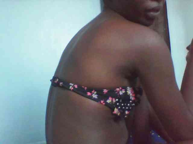 LilyAva2 webcam