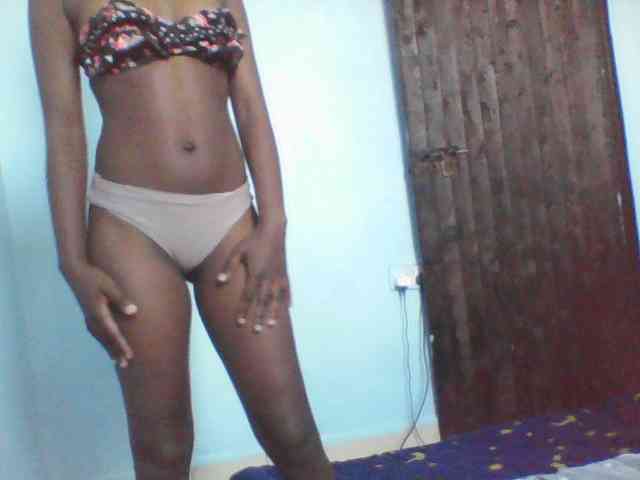 LilyAva2 webcam