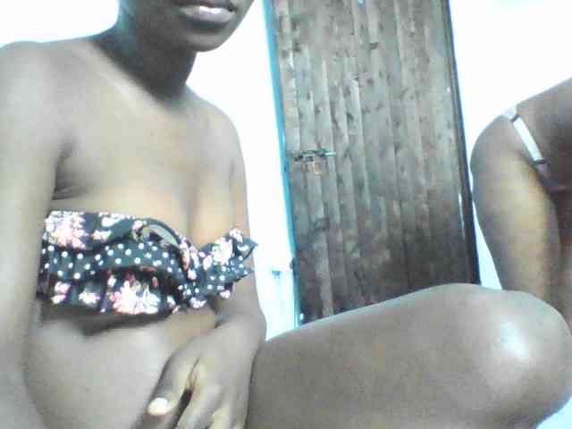 LilyAva2 webcam