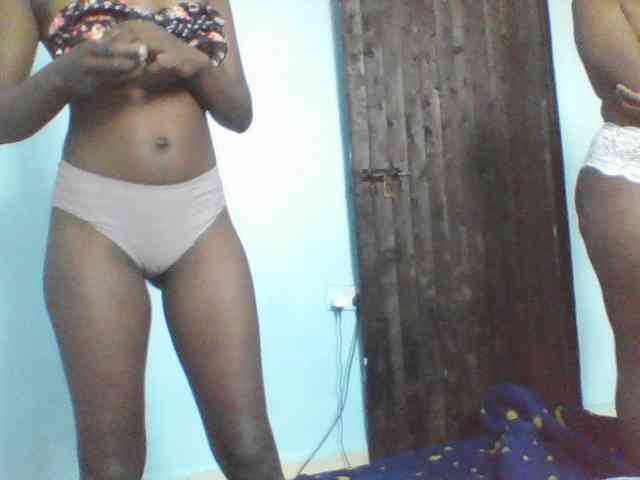 LilyAva2 webcam