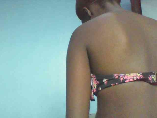 LilyAva2 webcam