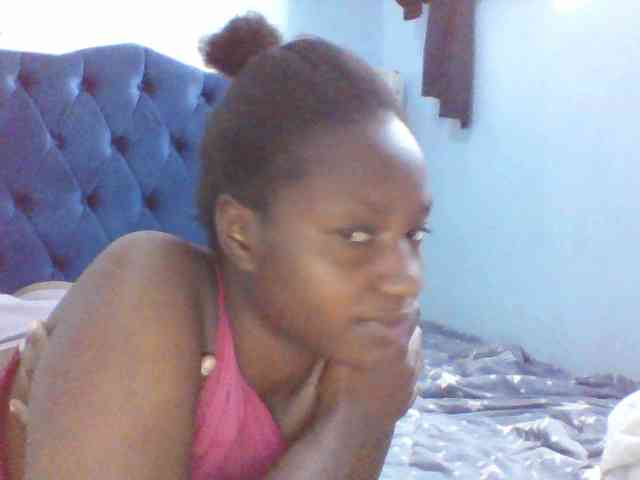 LilyAva2 webcam