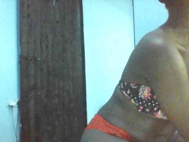 LilyAva2 webcam