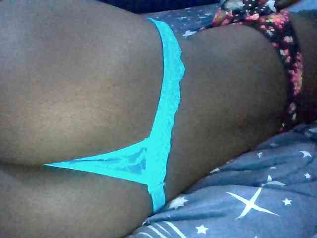 LilyAva2 webcam