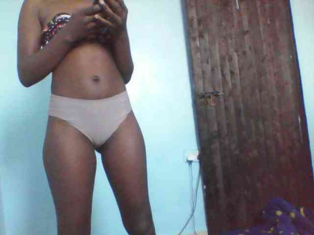 LilyAva2 webcam