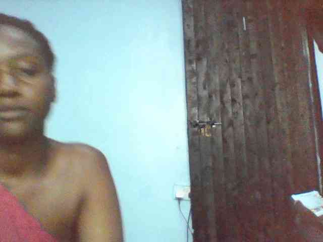 LilyAva2 webcam