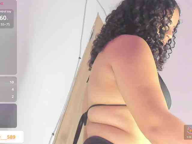 Ashley-12 webcam
