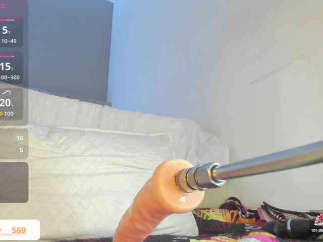 Ashley-12 webcam