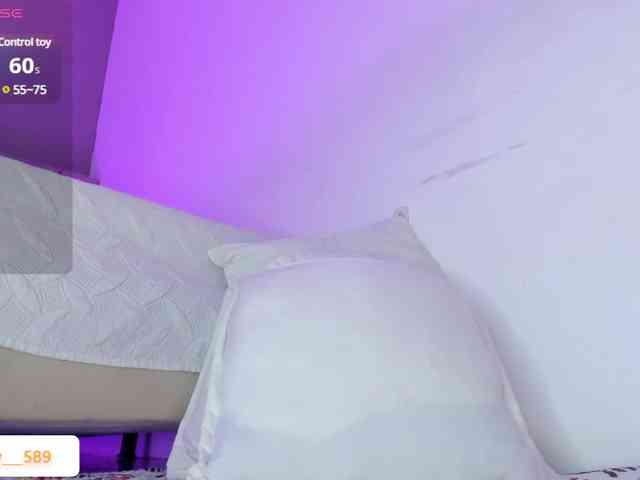 Ashley-12 webcam