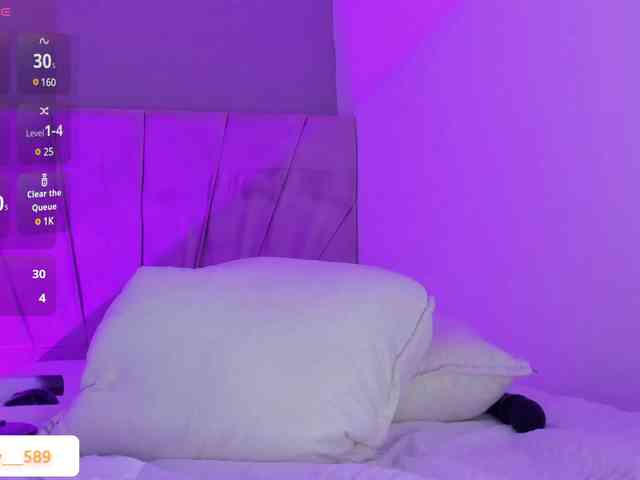 Ashley-12 webcam