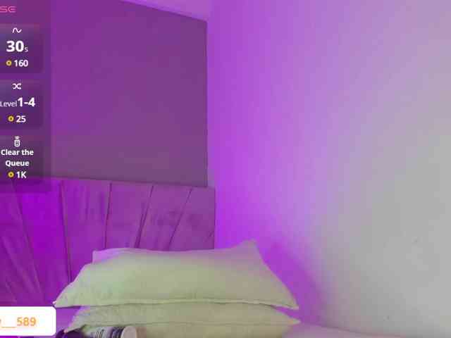 Ashley-12 webcam