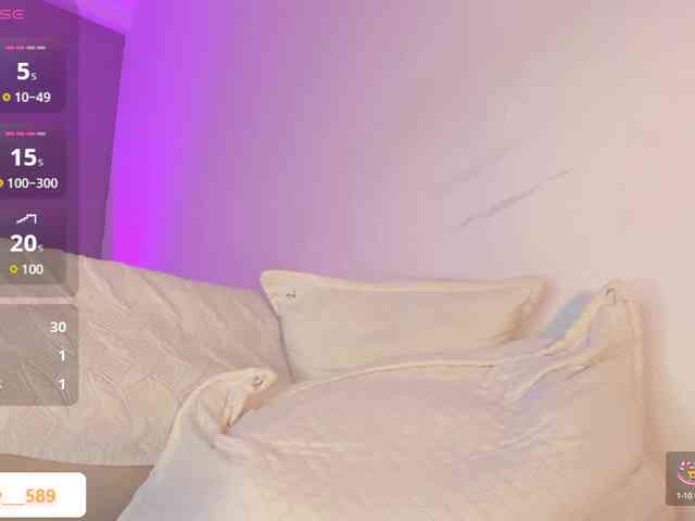 Ashley-12 webcam