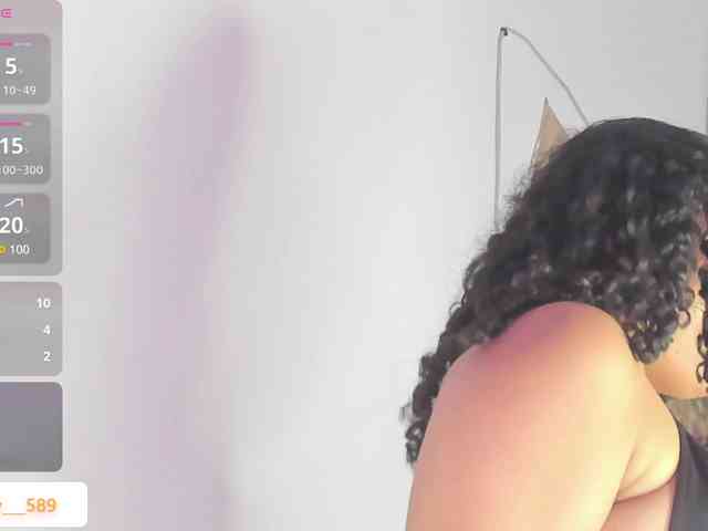 Ashley-12 webcam