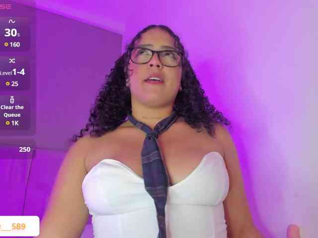 Ashley-12 webcam
