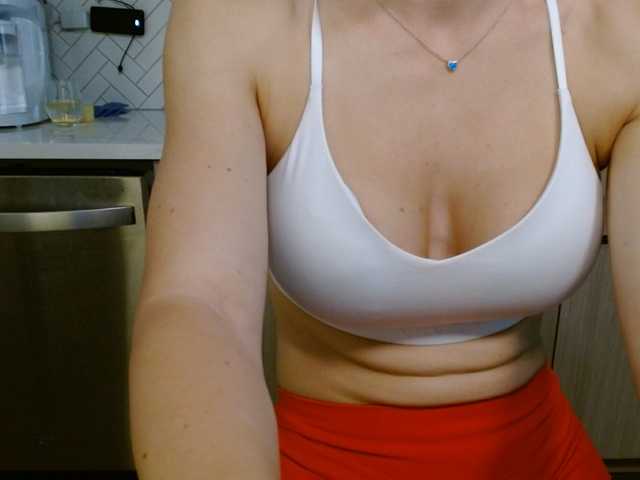 LunaBlondSexy's BongaCams show and profile
