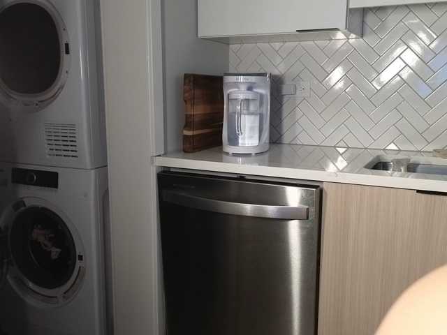 LunaBlondSexy live cam profile