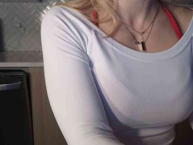 LunaBlondSexy webcam