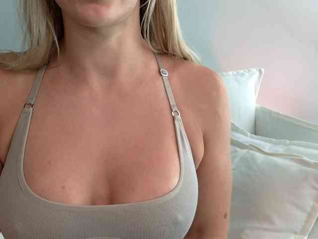 LunaBlondSexy webcam