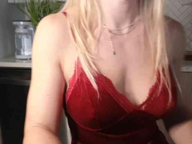 LunaBlondSexy webcam