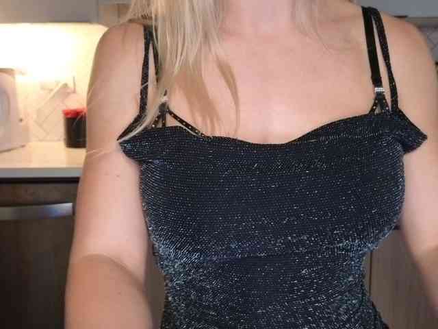 LunaBlondSexy webcam