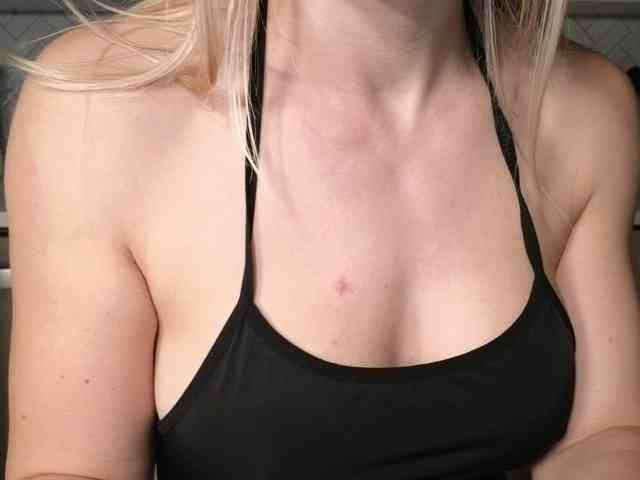 LunaBlondSexy webcam
