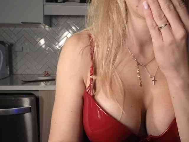 LunaBlondSexy webcam