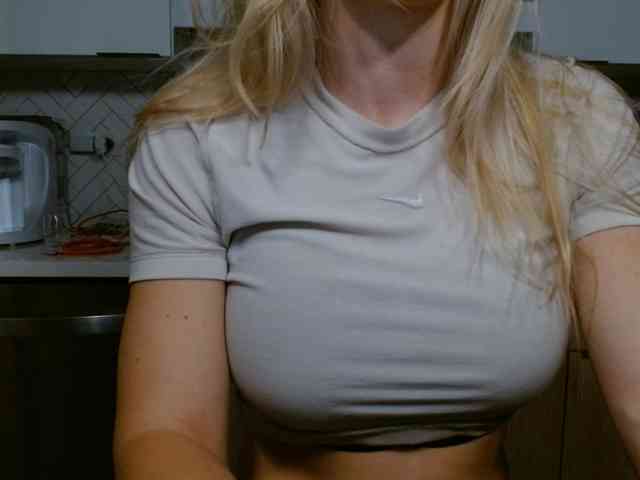 LunaBlondSexy webcam