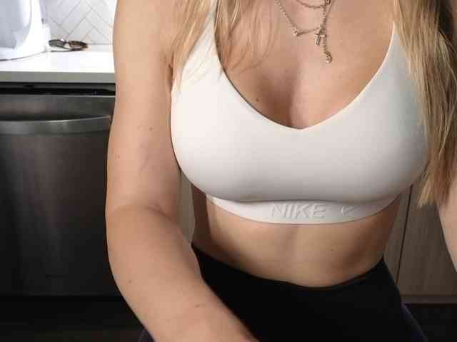 LunaBlondSexy webcam