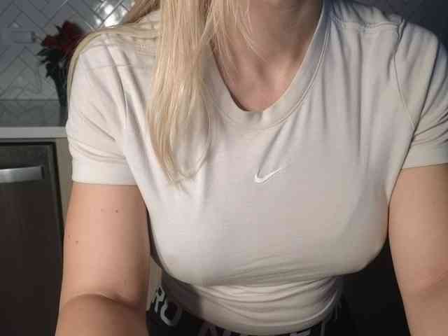 LunaBlondSexy webcam