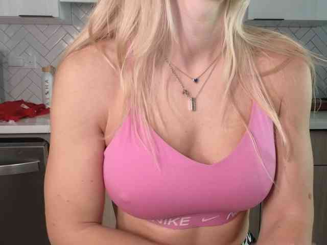 LunaBlondSexy webcam