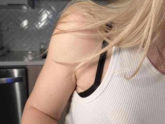 LunaBlondSexy webcam