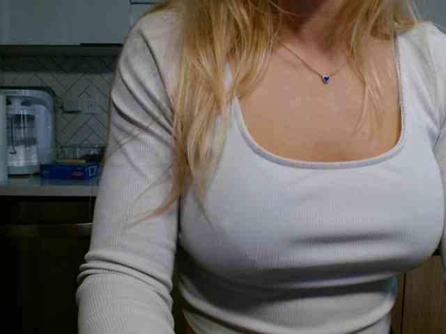 LunaBlondSexy webcam