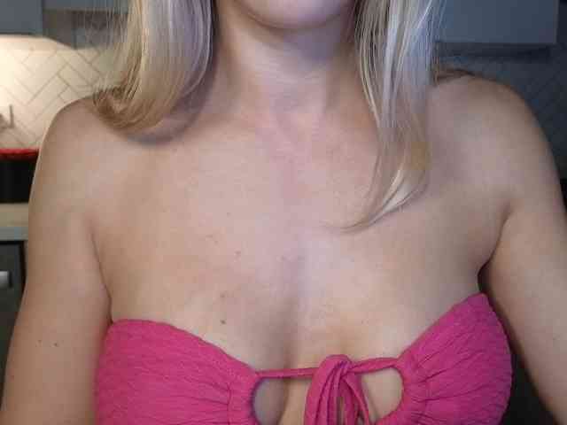 LunaBlondSexy