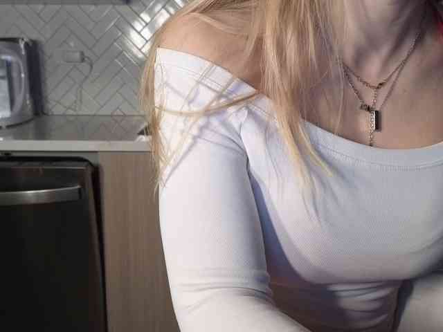 LunaBlondSexy webcam