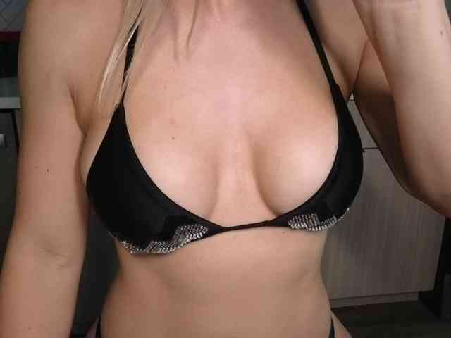 LunaBlondSexy webcam